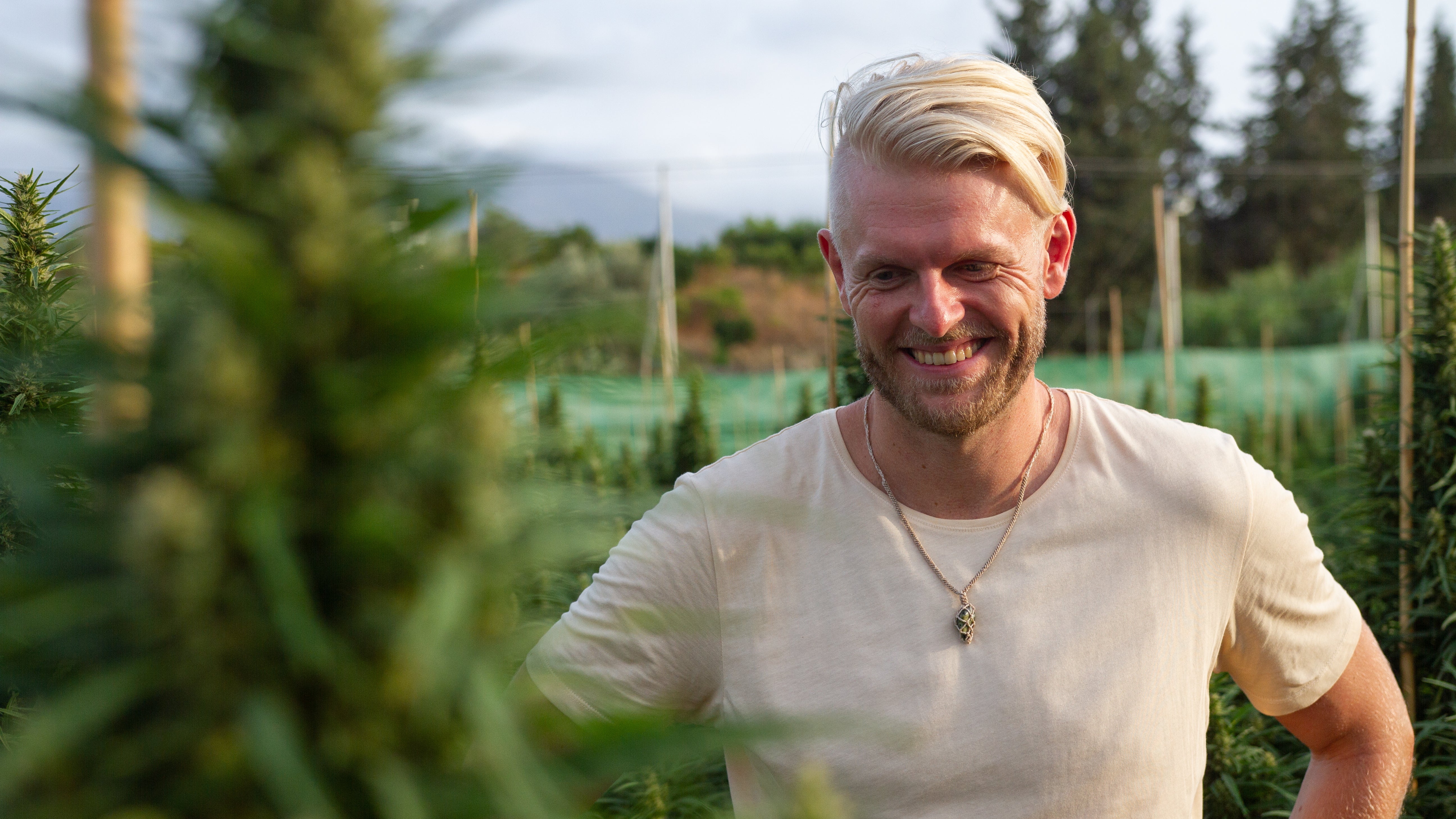 Jesper Thomassen i Raw Organics cannabisdyrkning